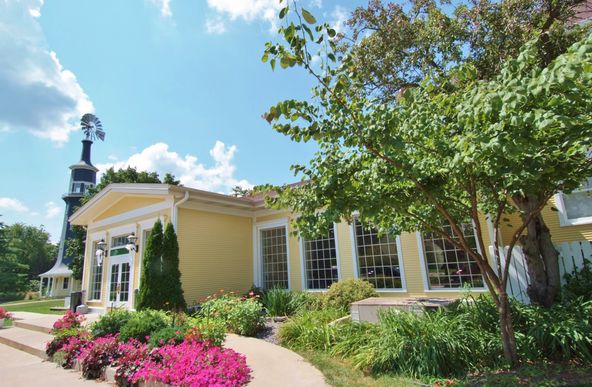 101 W South St, Dwight, IL 60420
